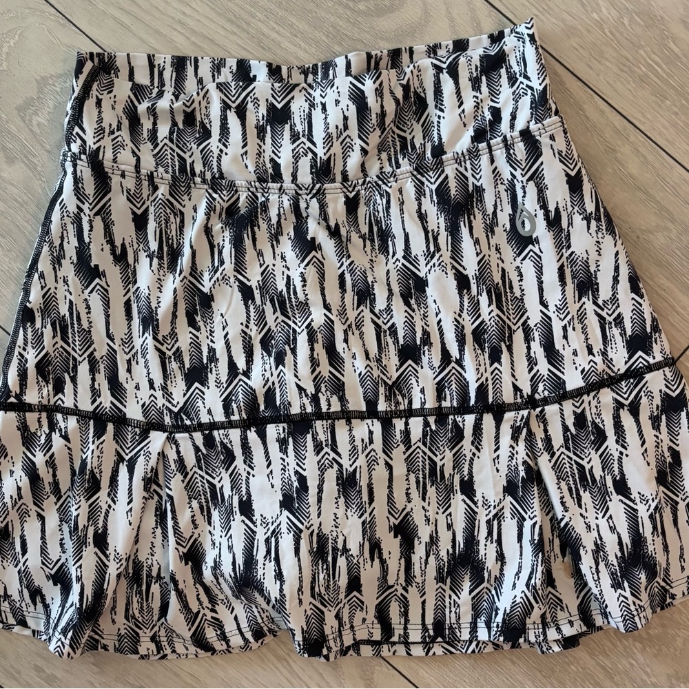 Black and White Patterned Women's Skirt